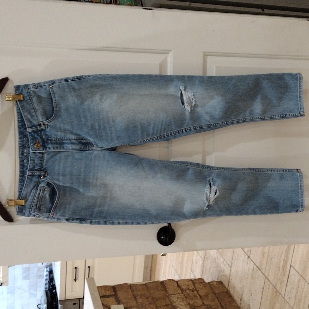 White House Black Market Boyfriend Jeans Size 8 Like Distressed Wash